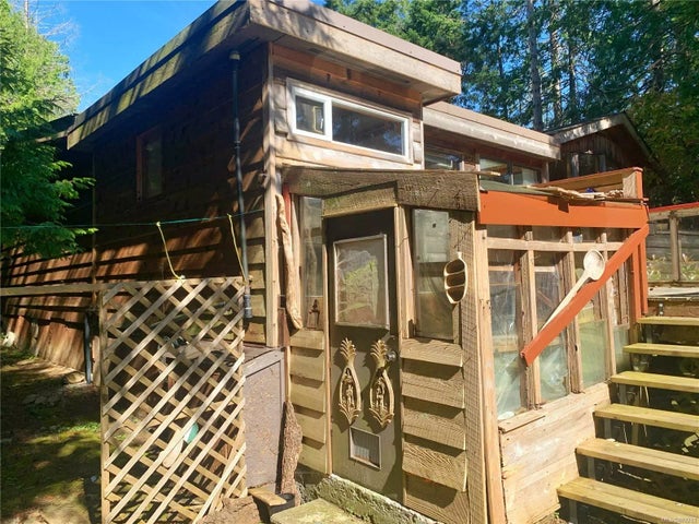 1 of 32 - 3109 North Rd, Gabriola Island, BC