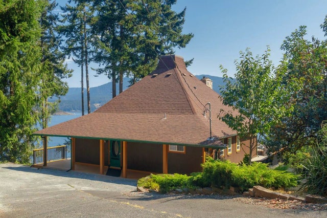 1 of 32 - 1116 Fairbanks Rd, Cowichan Bay, BC