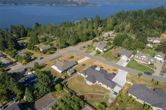 2 of 36 - 4584 Polo Field Pl, Cowichan Bay, BC