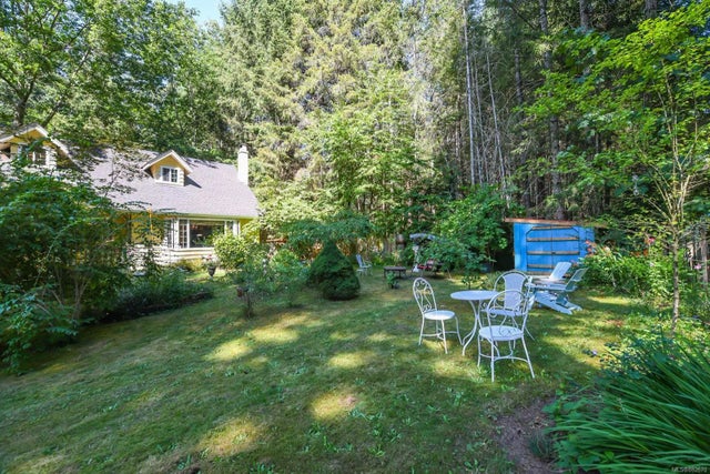 3 of 98 - 410 Ships Point Rd, Fanny Bay, BC