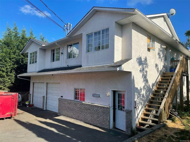 1 of 2 - 1676 Chaplin St, Crofton, BC