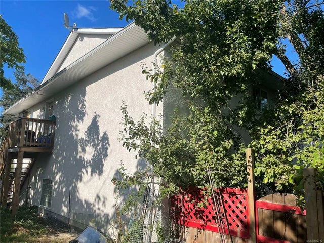 2 of 2 - 1676 Chaplin St, Crofton, BC