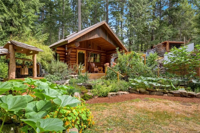 1 of 58 - 405 Hemlock Ave, Gabriola Island, BC