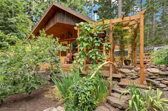 2 of 58 - 405 Hemlock Ave, Gabriola Island, BC