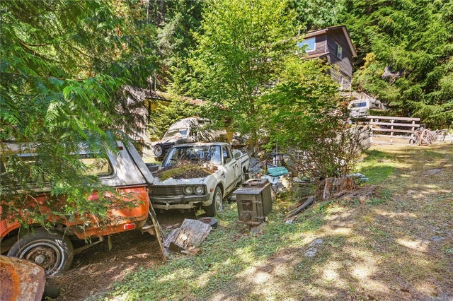 2 of 23 - 1008 Harrison Way, Gabriola Island, BC