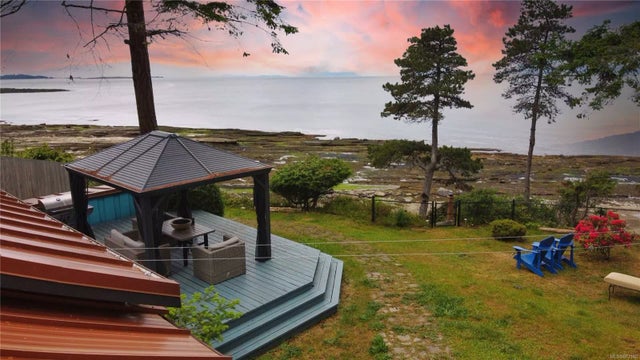 3 of 27 - 532 Berry Point Rd, Gabriola Island, BC