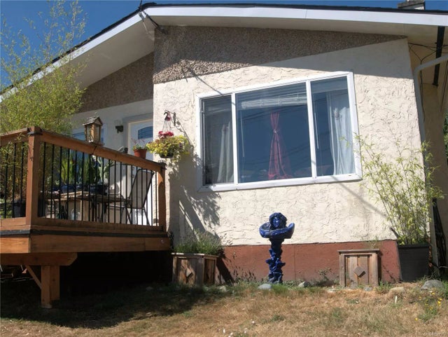 3 of 23 - 8142 Edmund St, Crofton, BC