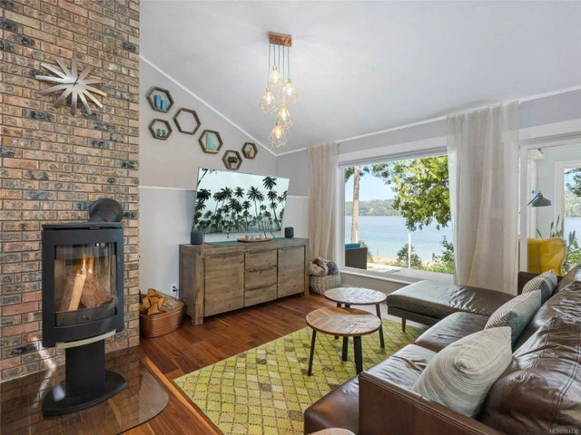 4 of 95 - 7658 Ships Point Rd, Fanny Bay, BC