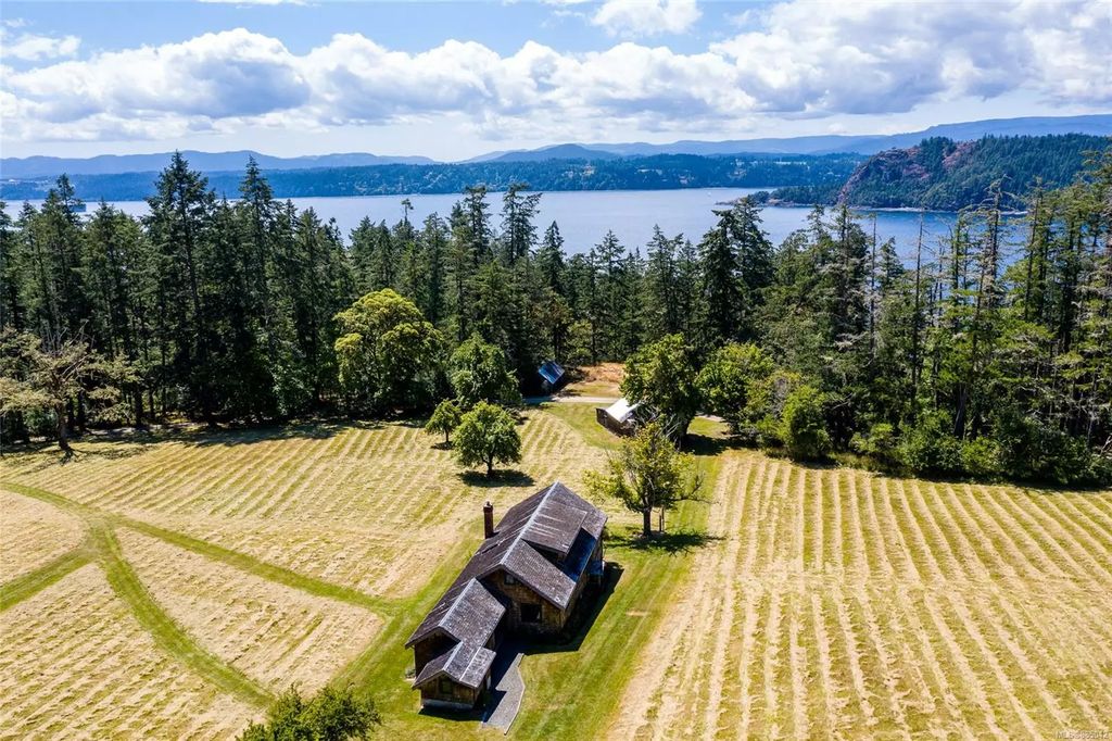 230 Smith Rd, Salt Spring