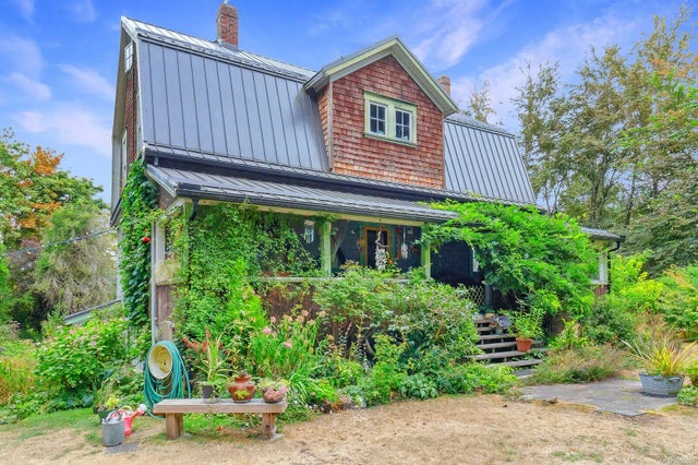 1 of 93 - 8935 Crofton Rd, Crofton, BC