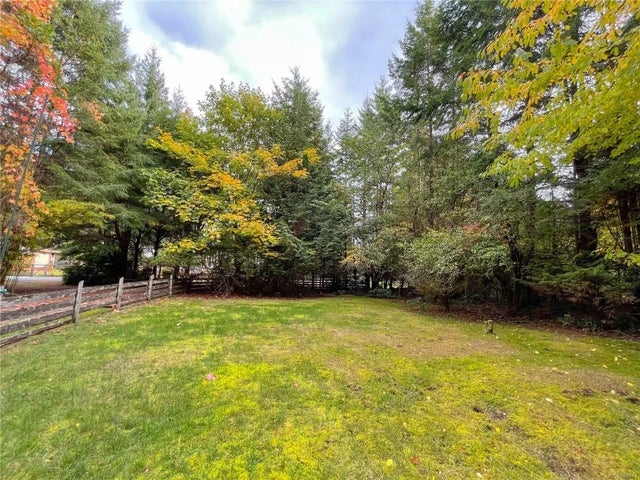 2 of 29 - 1400 Wild Rose Dr, Gabriola Island, BC