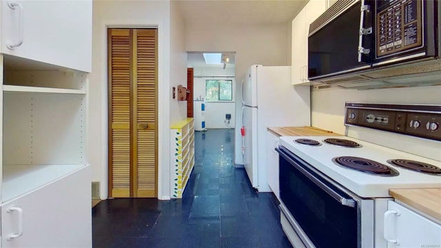 4 of 29 - 1400 Wild Rose Dr, Gabriola Island, BC