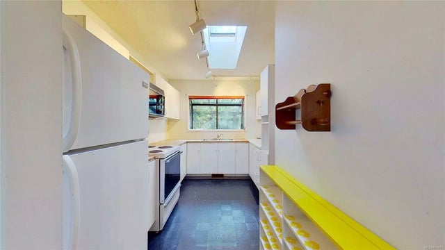 5 of 29 - 1400 Wild Rose Dr, Gabriola Island, BC