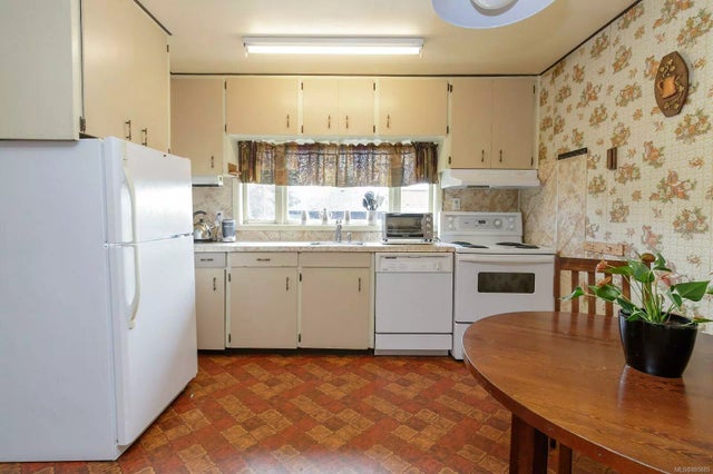 2 of 38 - 1598 Chaplin St, Crofton, BC