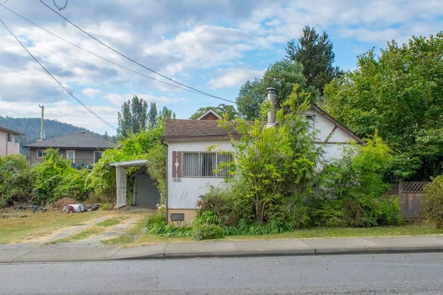 2 of 38 - 1598 Chaplin St, Crofton, BC