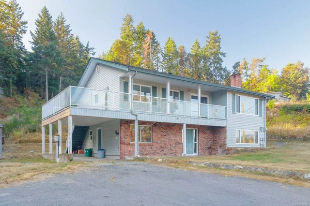 1 of 24 - 1478 Chilco Rd, Crofton, BC