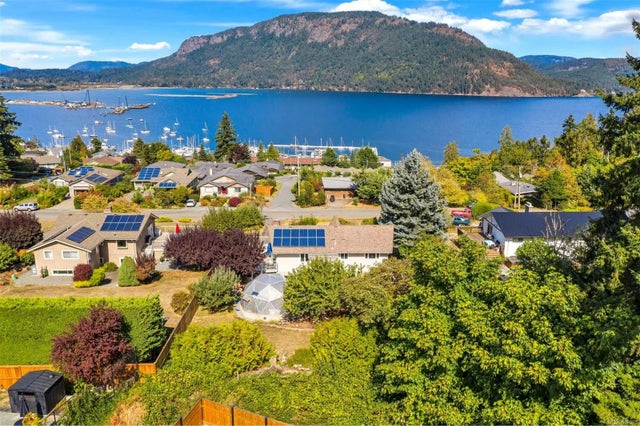 2 of 51 - 1716 Pavenham Rd, Cowichan Bay, BC