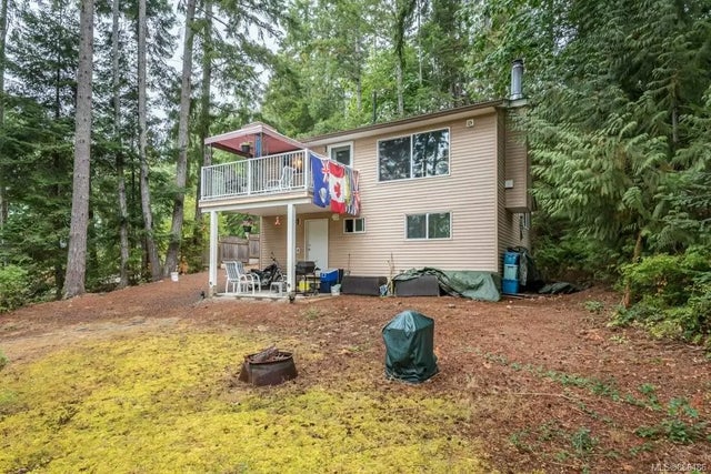 1 of 39 - 7735 Tozer Rd, Fanny Bay, BC