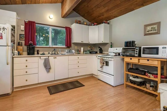 2 of 39 - 7735 Tozer Rd, Fanny Bay, BC