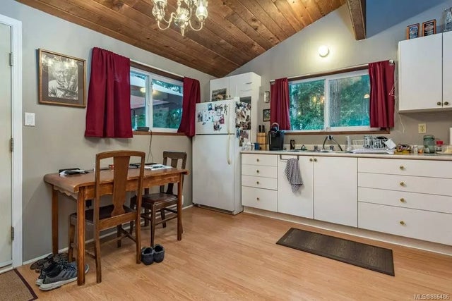 3 of 39 - 7735 Tozer Rd, Fanny Bay, BC