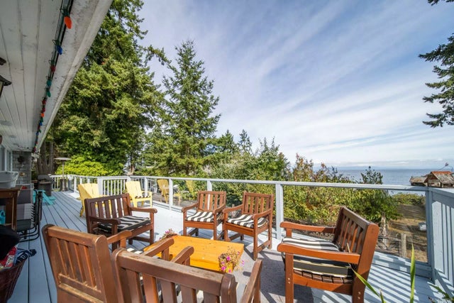 1 of 34 - 1636 Queequeg Trnabt, Gabriola Island, BC