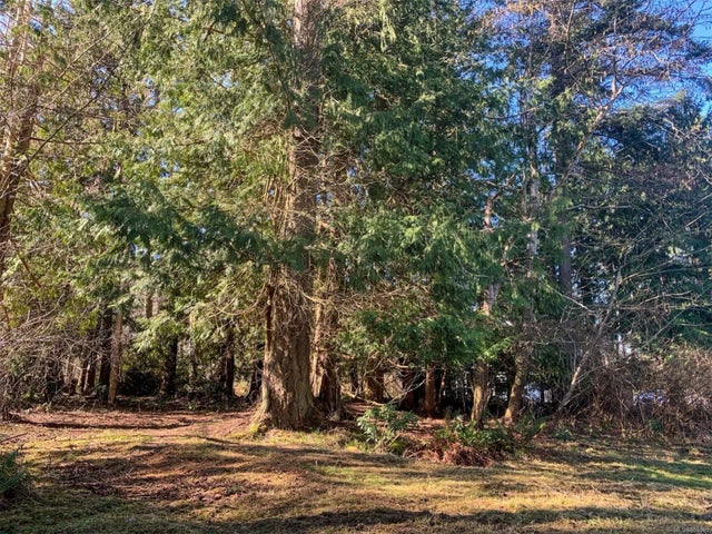 4 of 10 - Lt 3 Sea Lovers Lane, Gabriola Island, BC