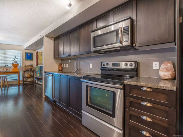 4 of 17 - 99 Chapel St 106, Nanaimo, BC