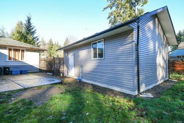 5 of 23 - 7596 Cougar Smith Rd, Fanny Bay, BC