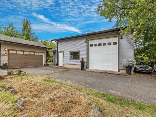 3 of 41 - 8068 Spinnaker Dr, Crofton, BC