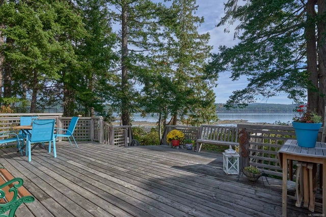 1 of 56 - 7866 Ships Point Rd, Fanny Bay, BC