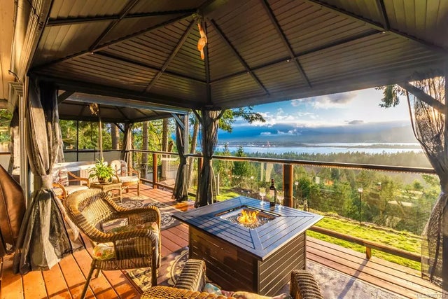 1 of 49 - 1017 Pat Burns Ave, Gabriola Island, BC