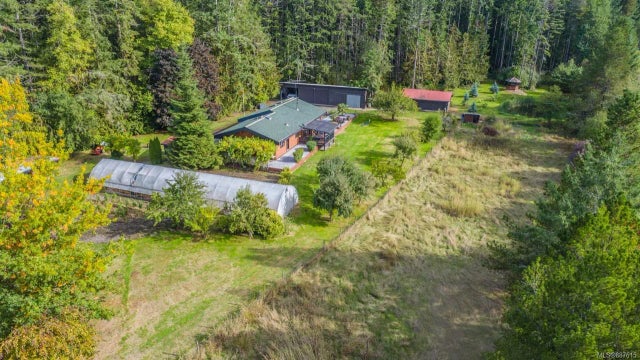 1 of 40 - 1121 Errington Rd, Errington, BC