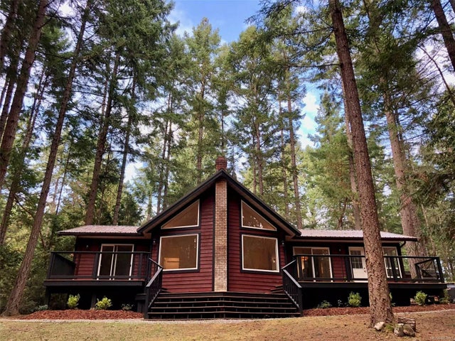 1 of 20 - 841 Mary Rd, Gabriola Island, BC