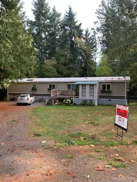 1 of 13 - 7700 Vivian Way, Fanny Bay, BC