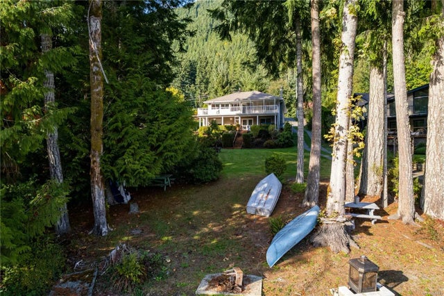 3 of 29 - 9706 Miracle Way, Youbou, BC