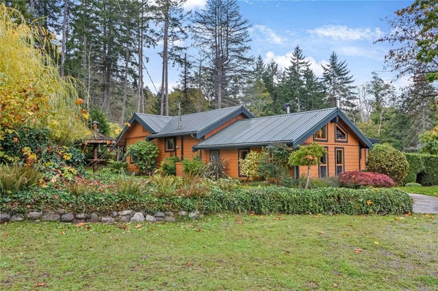 1 of 66 - 2275 South Rd, Gabriola Island, BC