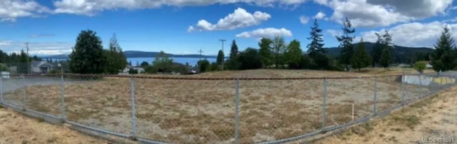 1 of 7 - 1658 Robert St, Crofton, BC