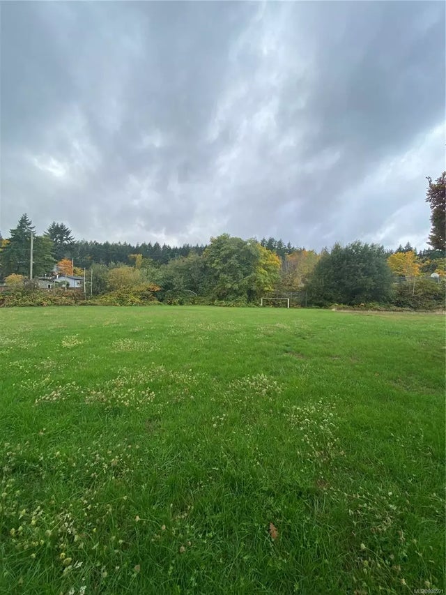 3 of 7 - 1658 Robert St, Crofton, BC