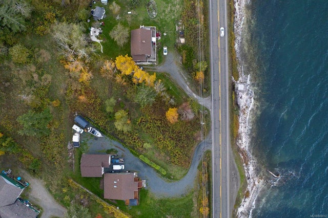 4 of 24 - 7291 Island Hwy S, Fanny Bay, BC