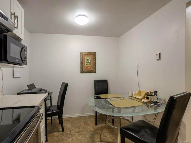 4 of 34 - 10461 Resthaven Dr 111, Sidney, BC