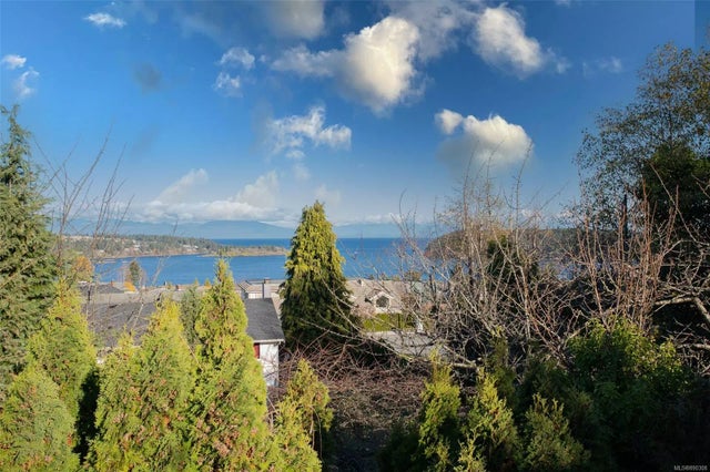 1 of 41 - 2212 Departure Bay Rd, Nanaimo, BC