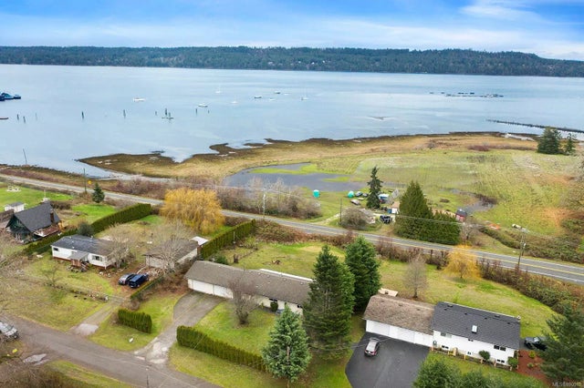2 of 32 - 7460 Yake Rd, Fanny Bay, BC