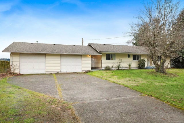 3 of 32 - 7460 Yake Rd, Fanny Bay, BC