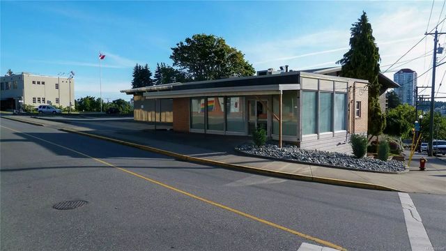 3 of 4 - 250 Albert St, Nanaimo, BC