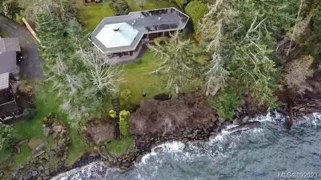 1 of 45 - 870 Daggoo Pl, Gabriola Island, BC