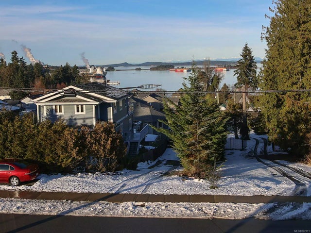 2 of 31 - 1412 Adelaide St, Crofton, BC