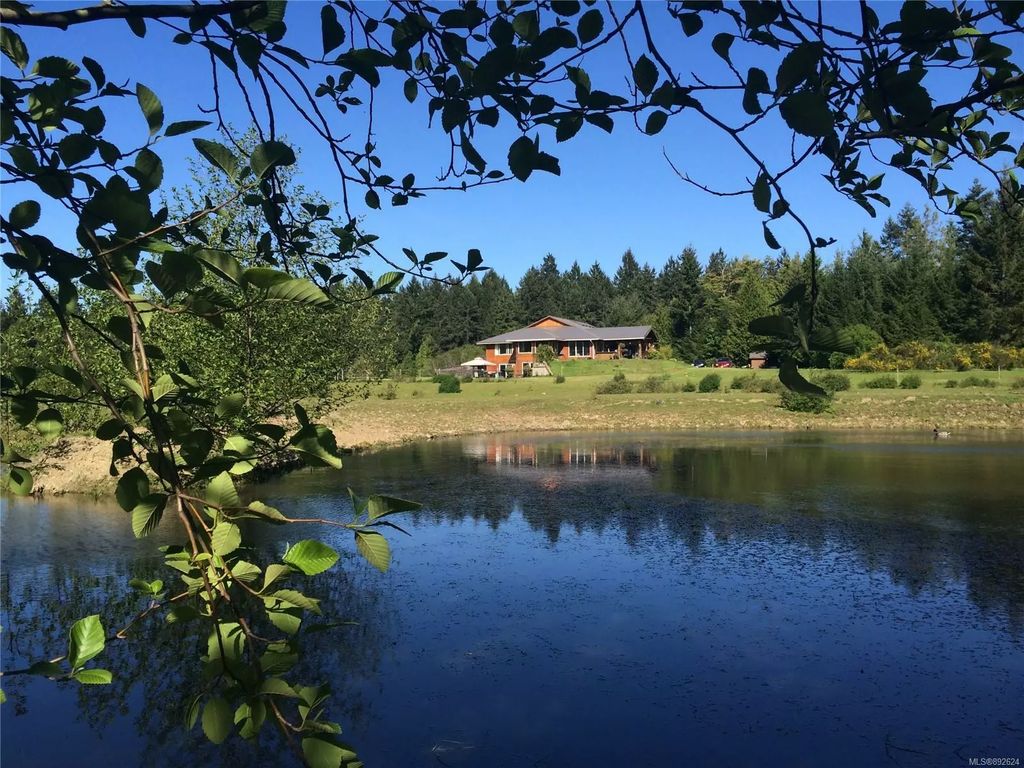 2484 Tiesu Rd, Nanaimo