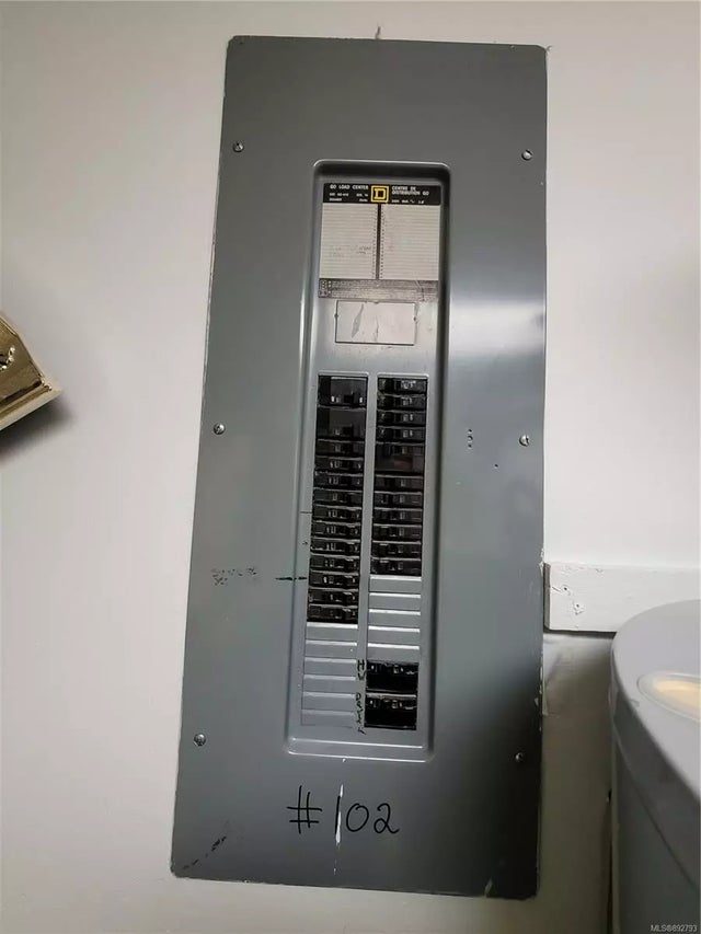 5 of 11 - 7135 West Saanich Rd 102, Central Saanich, BC