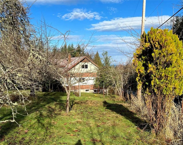 3 of 4 - 8188 Shasta Rd, Crofton, BC