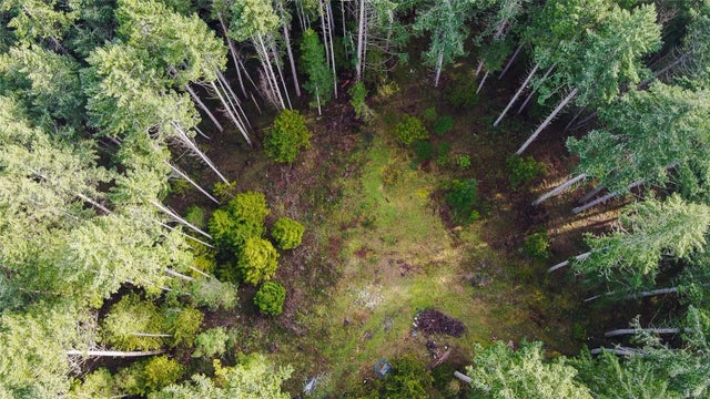 1 of 27 - 910 Keith Dr, Gabriola Island, BC